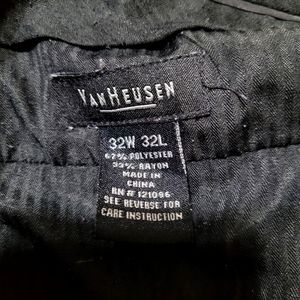 Van Heusen! 32W/32L Black